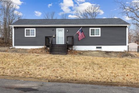 110 10th Street Marion IA 52302