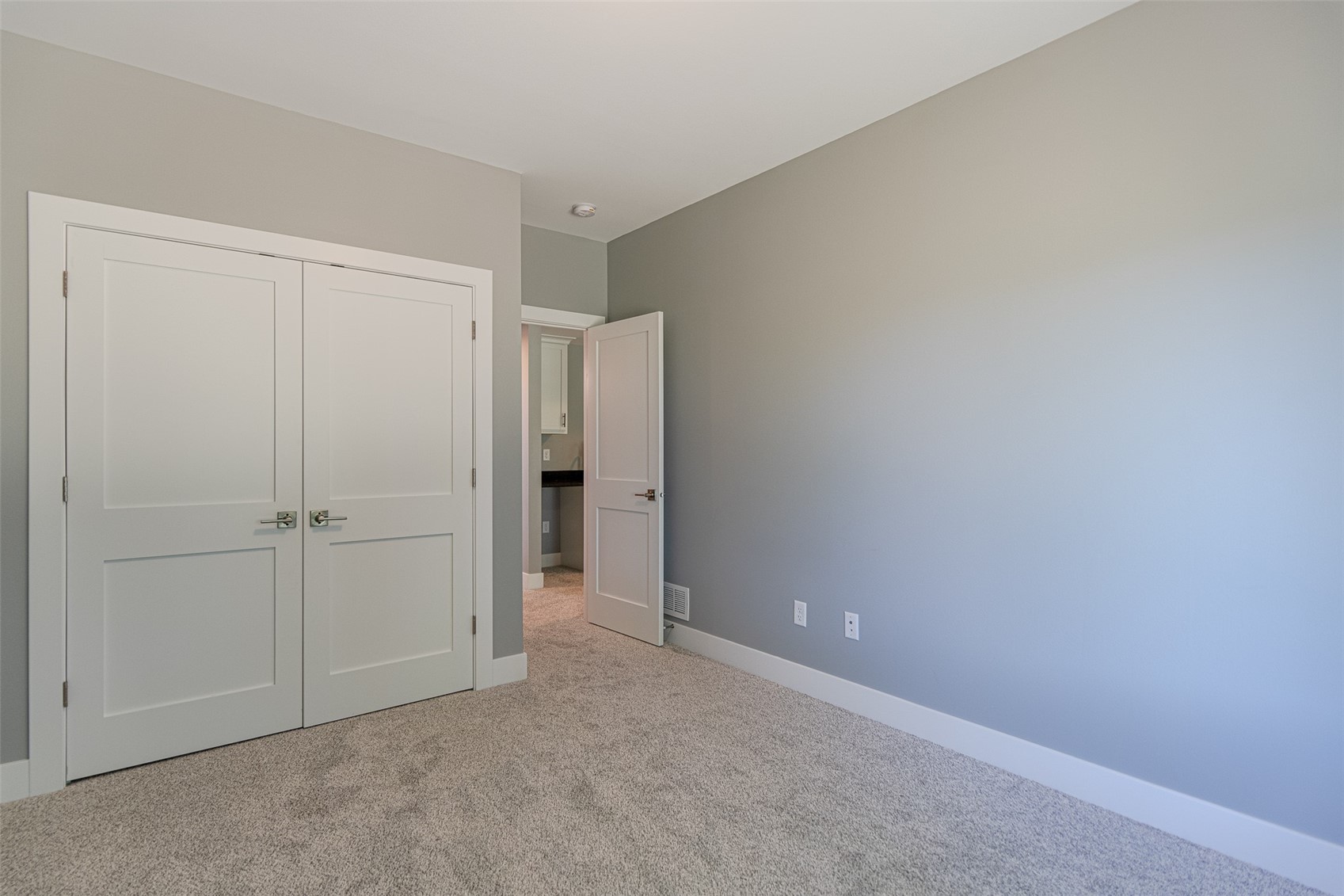 3067 Ridgeview Circle Coralville IA 52241