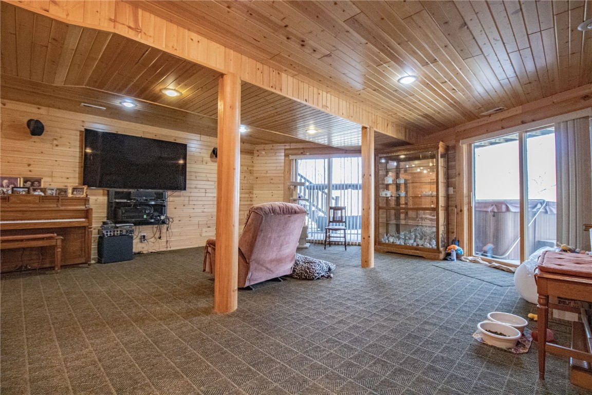 8897 20th Avenue Monmouth IA 52309