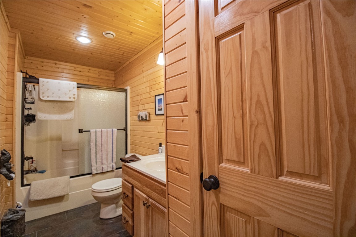 8897 20th Avenue Monmouth IA 52309