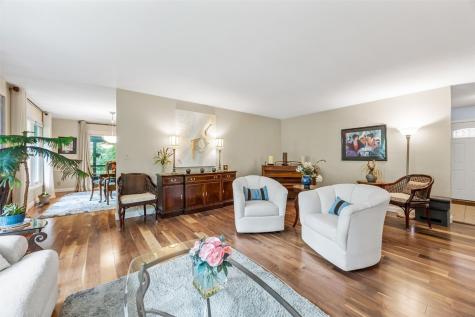 2020 Cottage Glen Road SE Cedar Rapids IA 52403