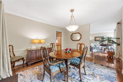 2020 Cottage Glen Road SE Cedar Rapids IA 52403