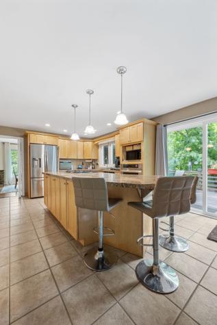 2020 Cottage Glen Road SE Cedar Rapids IA 52403