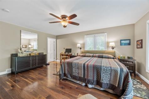 2020 Cottage Glen Road SE Cedar Rapids IA 52403
