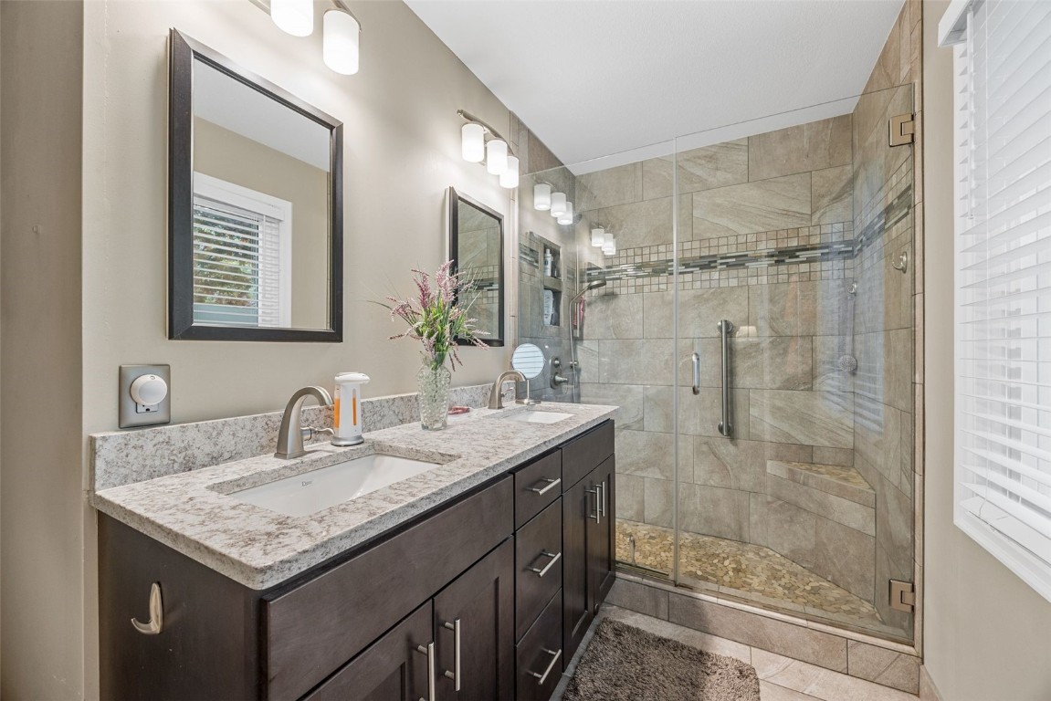 2020 Cottage Glen Road SE Cedar Rapids IA 52403