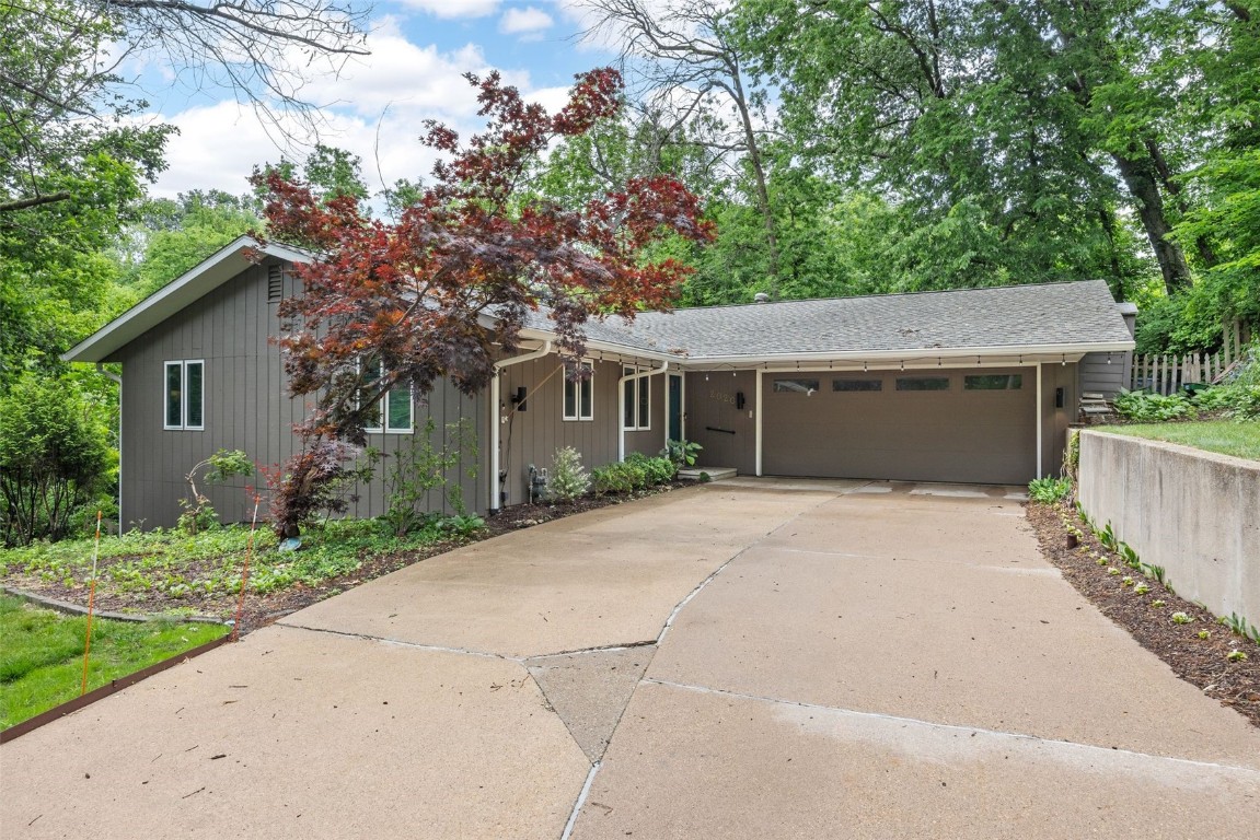 2020 Cottage Glen Road SE Cedar Rapids IA 52403