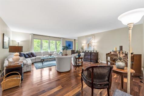 2020 Cottage Glen Road SE Cedar Rapids IA 52403