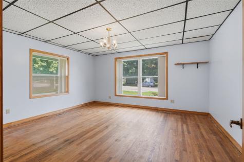 14 Greene Street Walker IA 52352