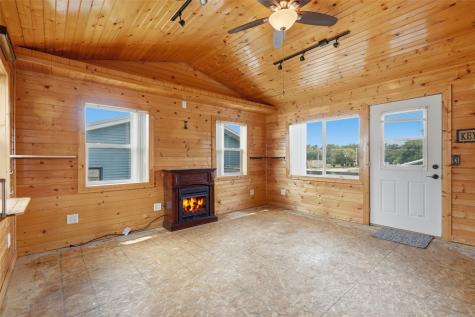 14 Greene Street Walker IA 52352