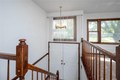 2520 Falbrook Drive NE Cedar Rapids IA 52402