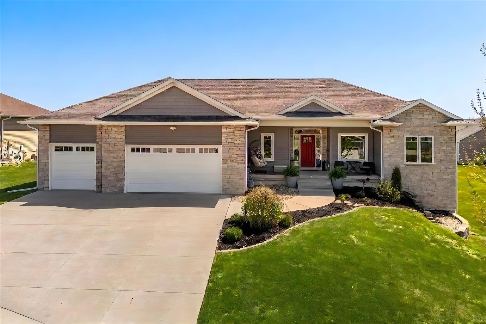 2040 Stone Creek Circle North Liberty IA 52317