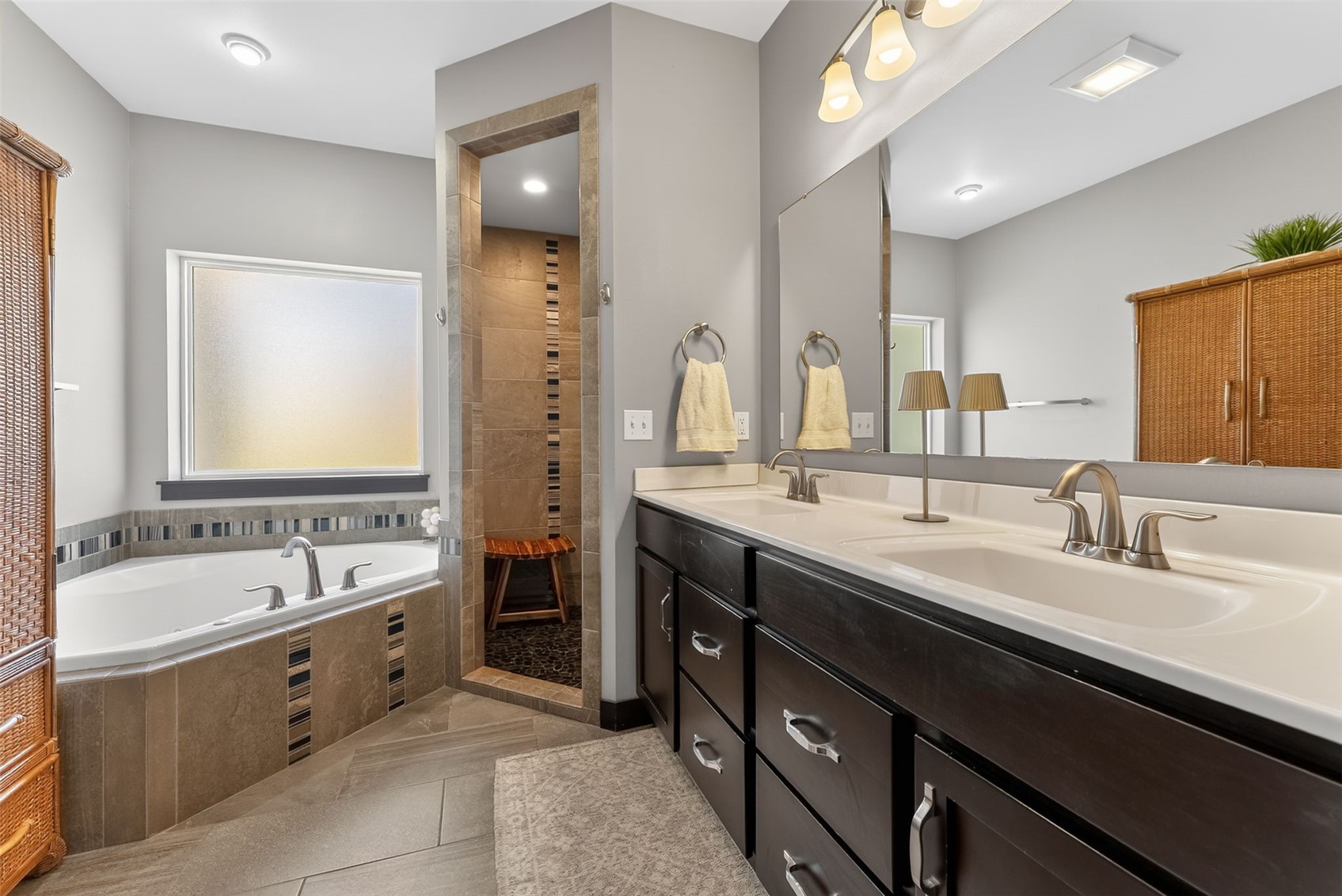 2040 Stone Creek Circle North Liberty IA 52317