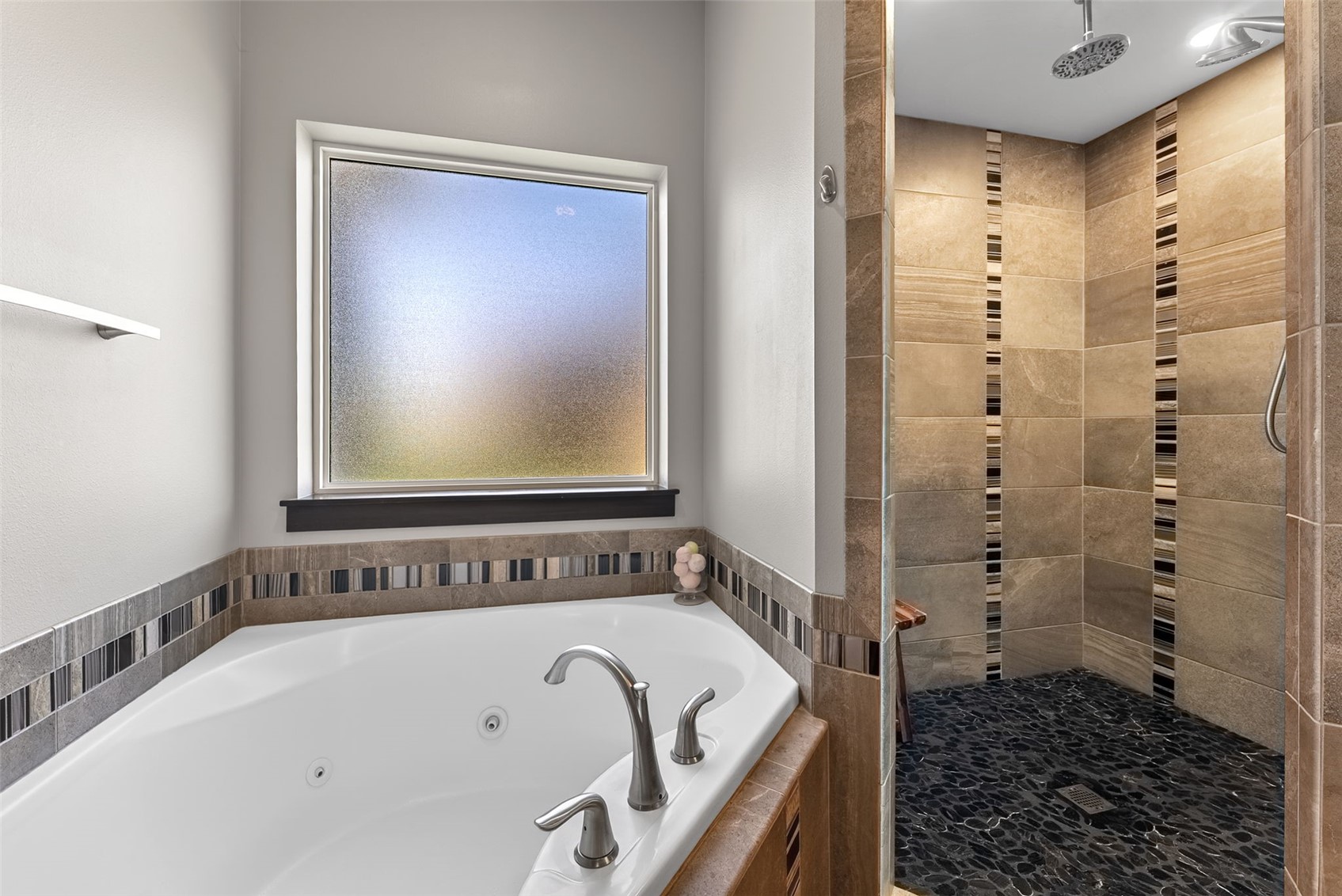 2040 Stone Creek Circle North Liberty IA 52317