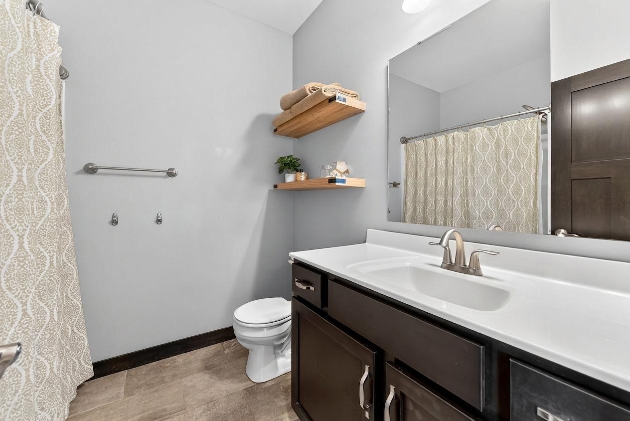 2040 Stone Creek Circle North Liberty IA 52317
