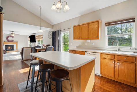 6911 Springwood Place NW Cedar Rapids IA 52404