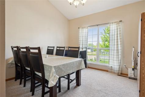 6911 Springwood Place NW Cedar Rapids IA 52404