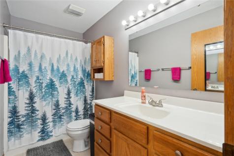 6911 Springwood Place NW Cedar Rapids IA 52404