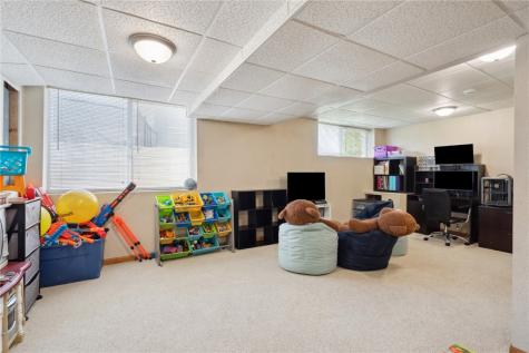 6911 Springwood Place NW Cedar Rapids IA 52404