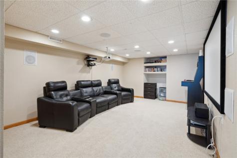 6911 Springwood Place NW Cedar Rapids IA 52404