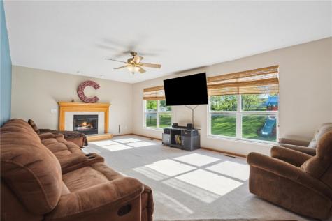 6911 Springwood Place NW Cedar Rapids IA 52404