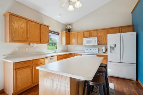 6911 Springwood Place NW Cedar Rapids IA 52404