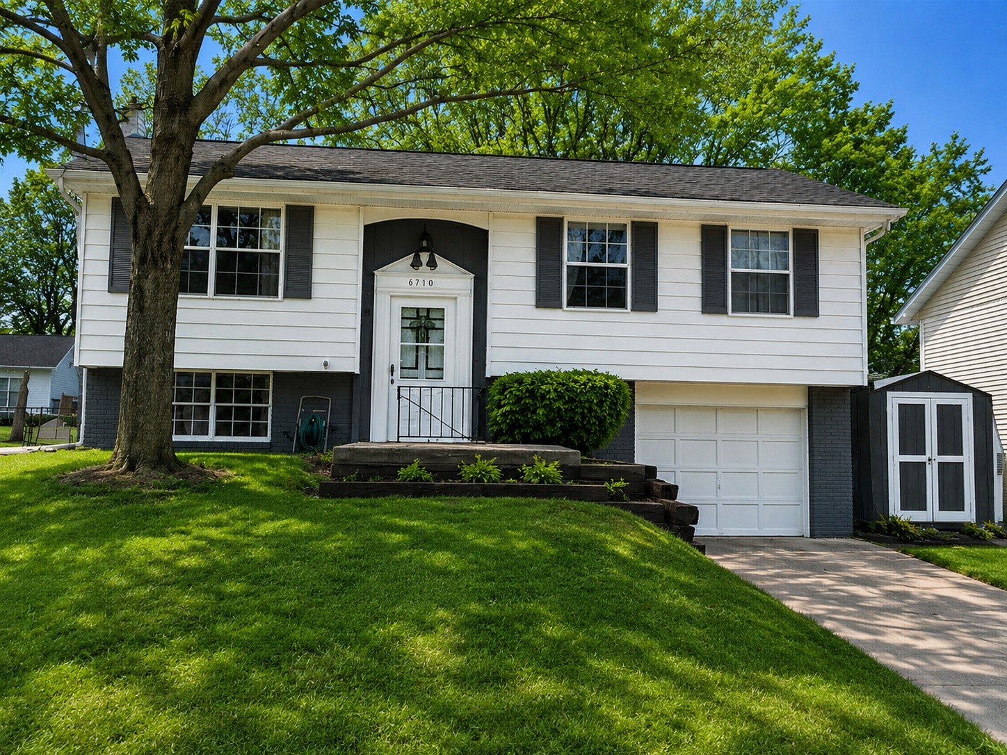 Cedar Rapids IA, 6710 Kelburn Lane NE