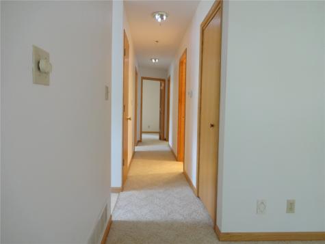 680 W Washington Street Marengo IA 52301