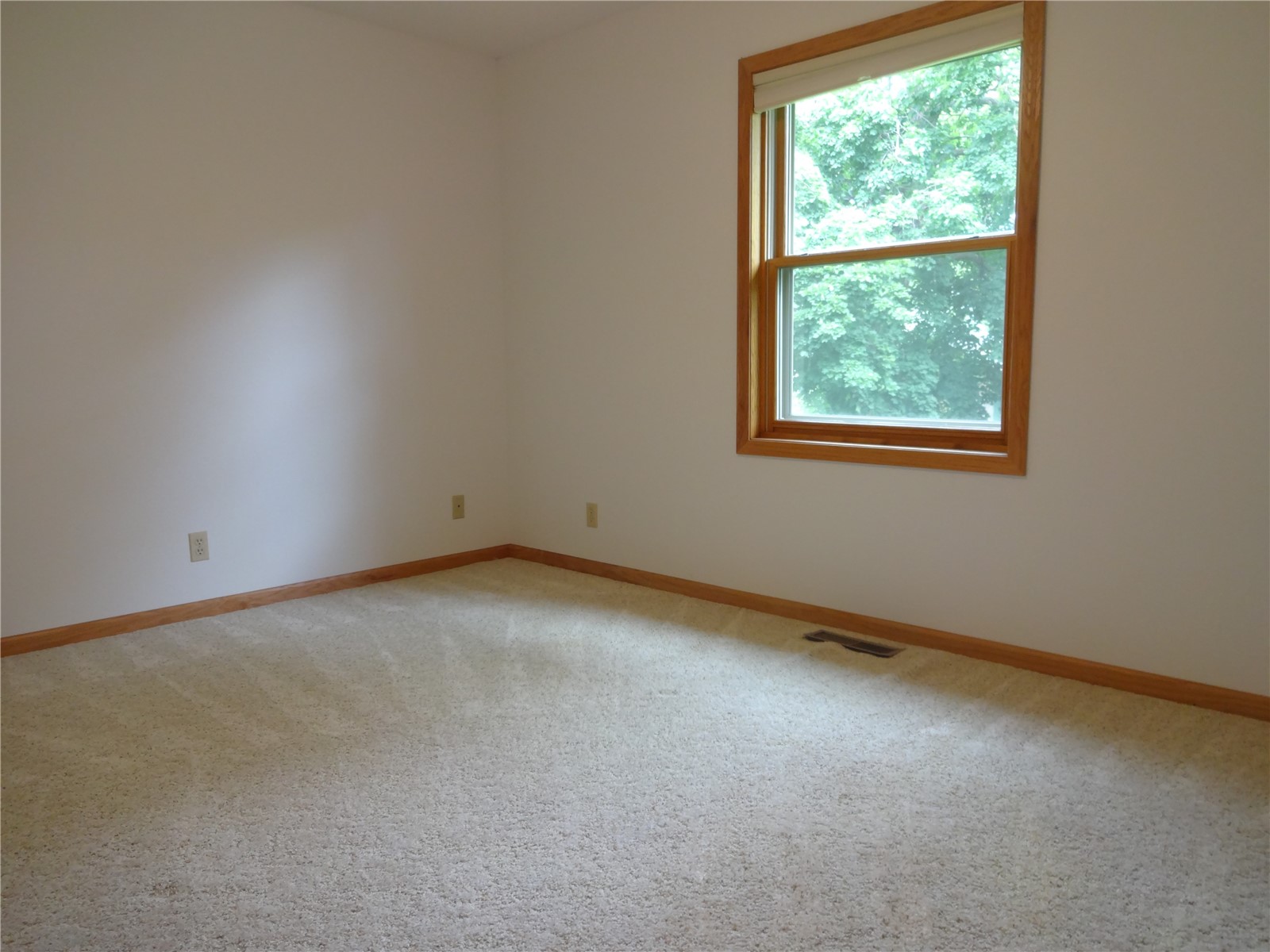 680 W Washington Street Marengo IA 52301