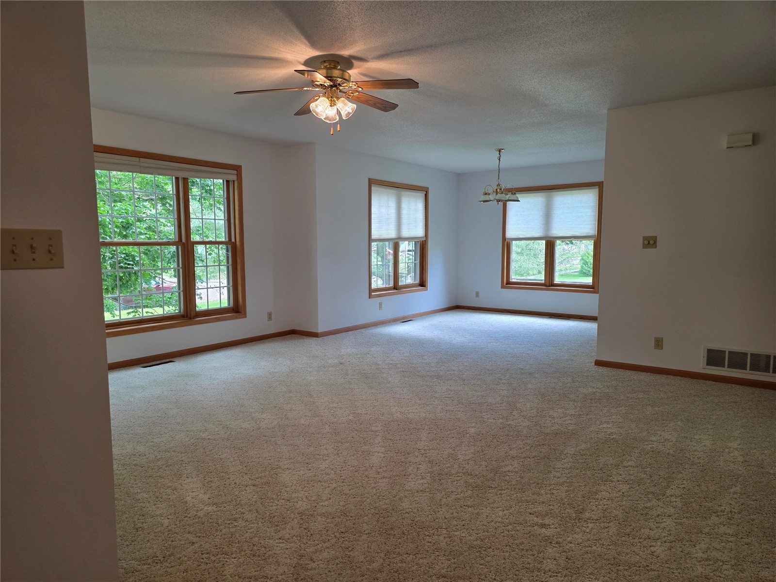 680 W Washington Street Marengo IA 52301