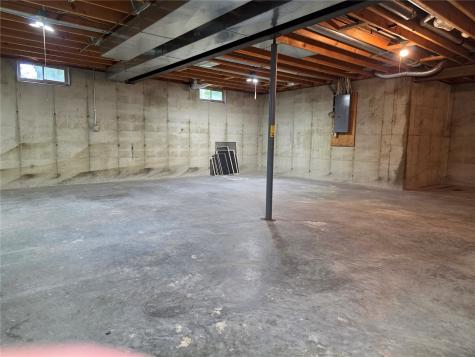 680 W Washington Street Marengo IA 52301