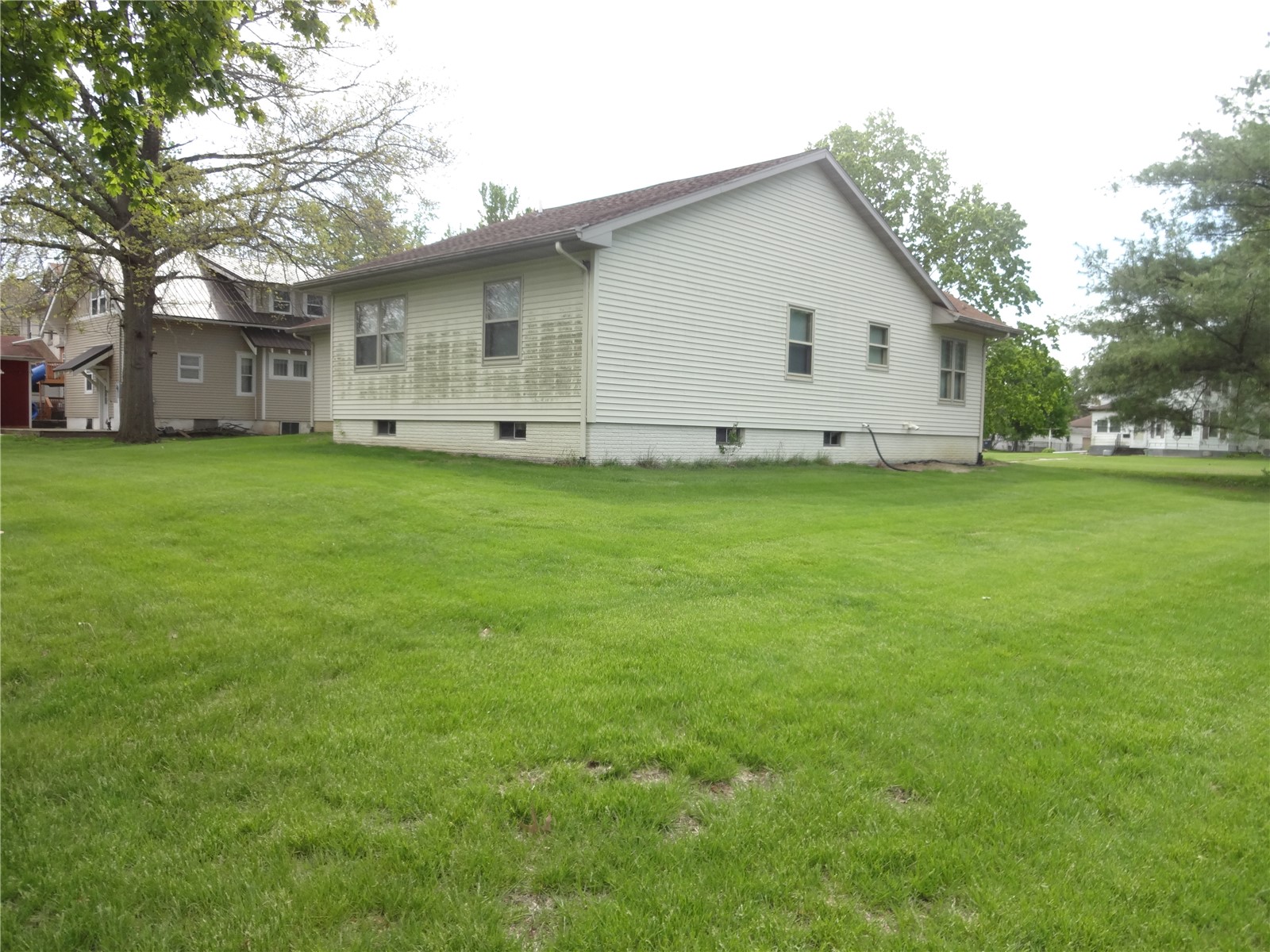 680 W Washington Street Marengo IA 52301