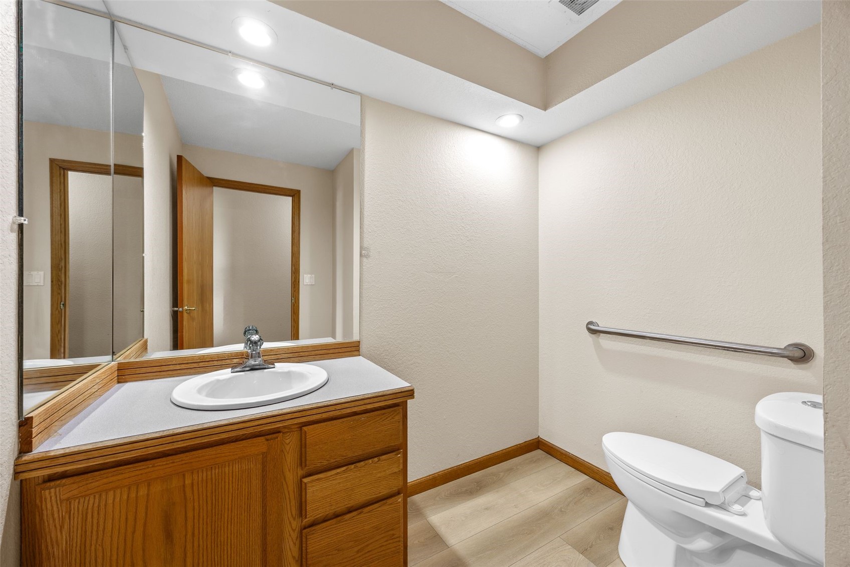 9941 Forest Chapel Road Anamosa IA 52205