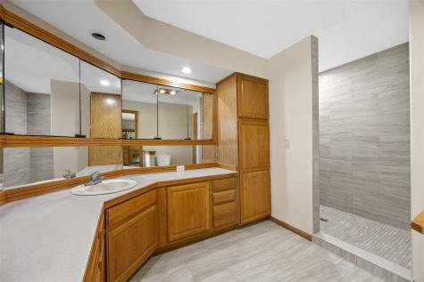 9941 Forest Chapel Road Anamosa IA 52205
