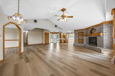 9941 Forest Chapel Road Anamosa IA 52205