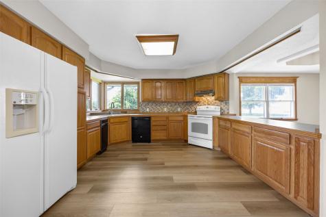9941 Forest Chapel Road Anamosa IA 52205