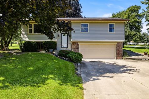 4900 Cedar View Drive Cedar Rapids IA 52404