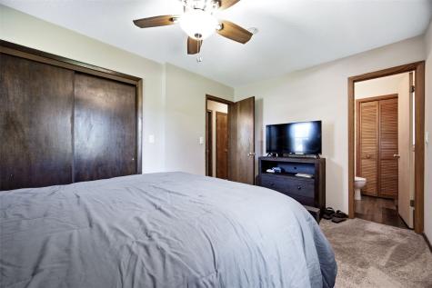 4900 Cedar View Drive Cedar Rapids IA 52404