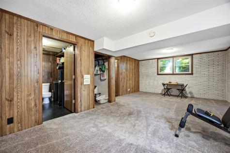 4900 Cedar View Drive Cedar Rapids IA 52404