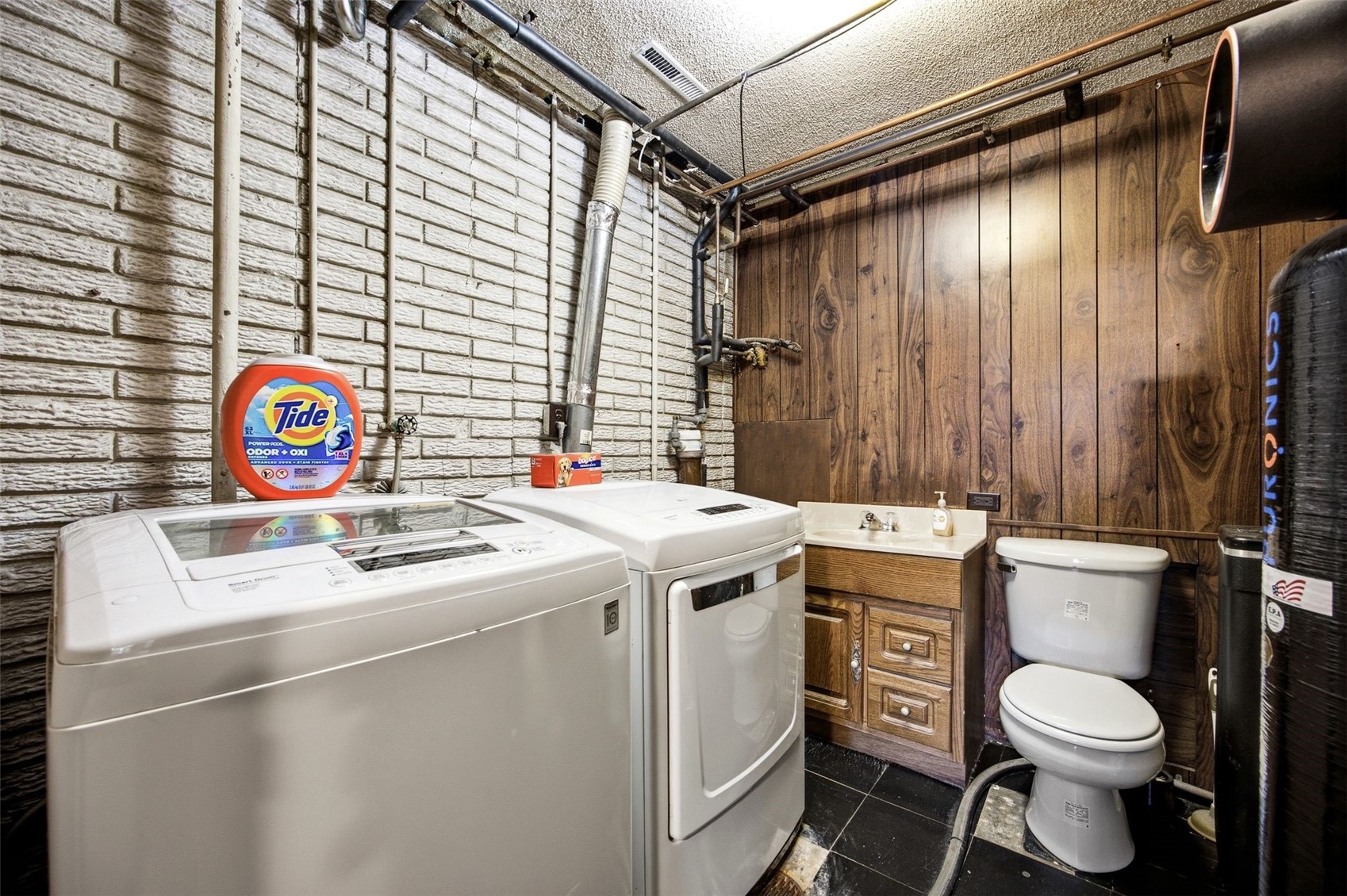 4900 Cedar View Drive Cedar Rapids IA 52404
