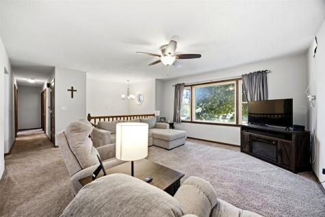 4900 Cedar View Drive Cedar Rapids IA 52404