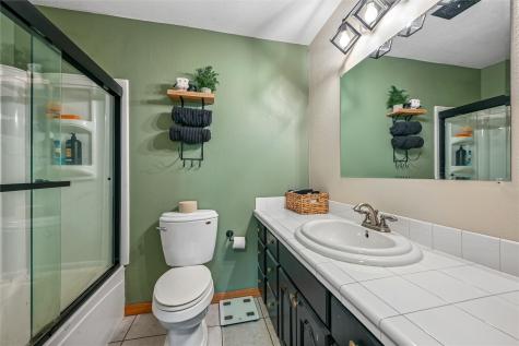 2717 Westwood Drive NW Cedar Rapids IA 52405