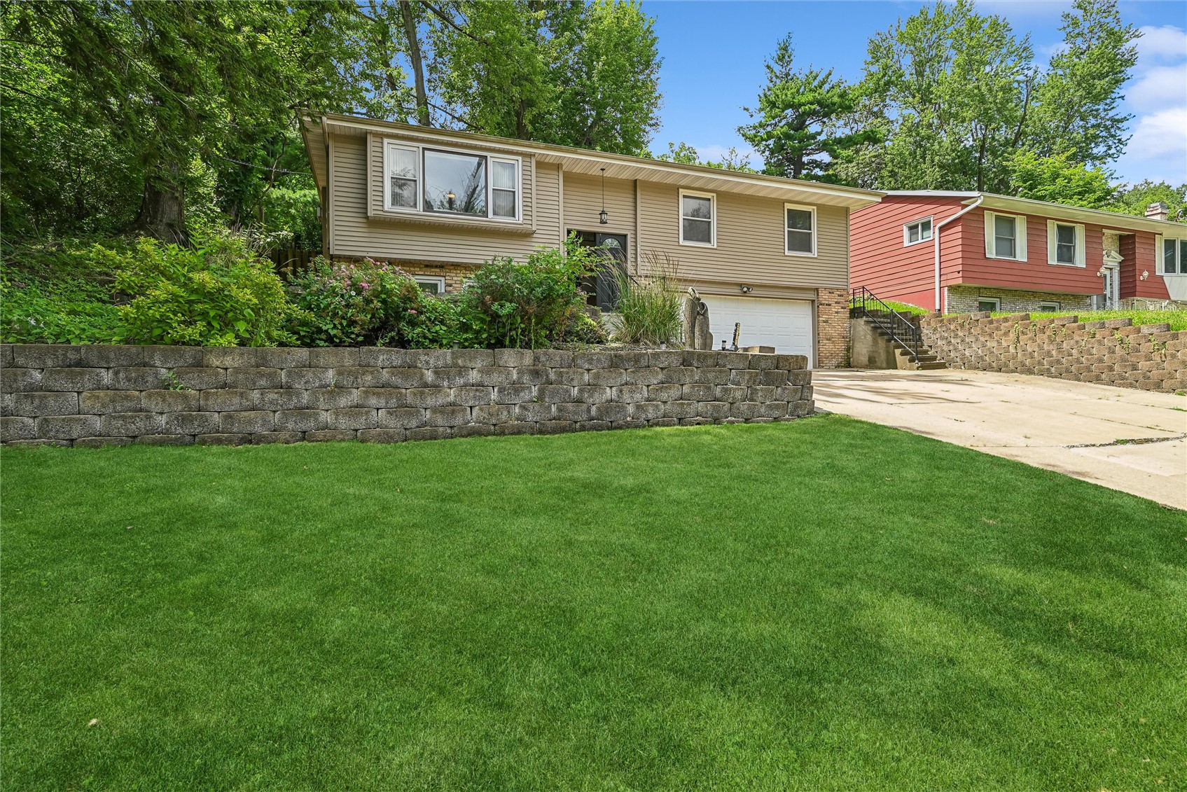 2717 Westwood Drive NW Cedar Rapids IA 52405