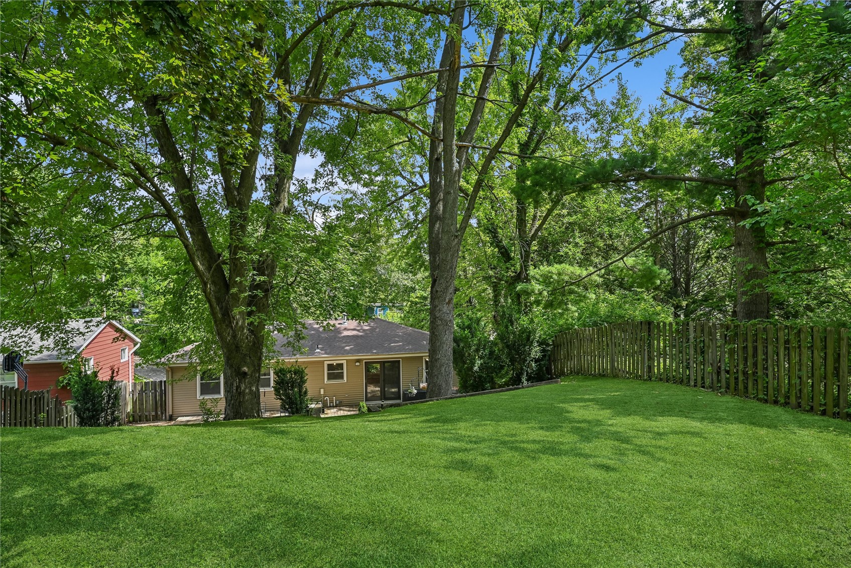 2717 Westwood Drive NW Cedar Rapids IA 52405