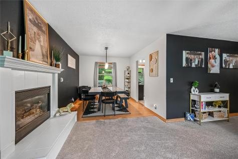 2717 Westwood Drive NW Cedar Rapids IA 52405