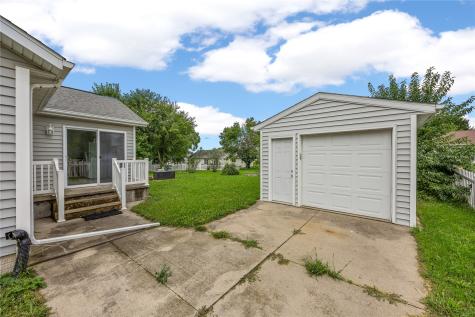 1209 Business 30 SW Mt Vernon IA 52314