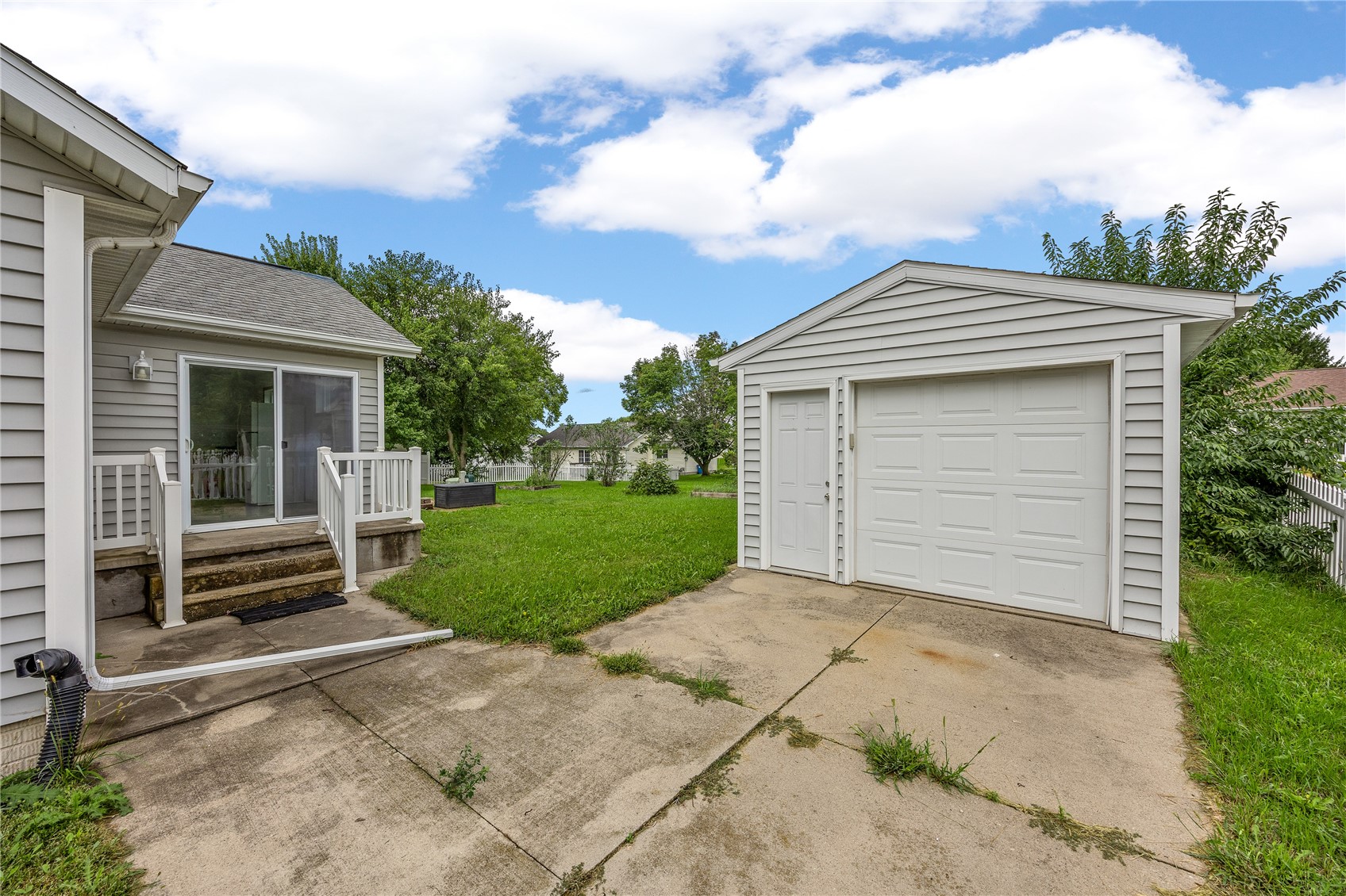 1209 Business 30 SW Mt Vernon IA 52314