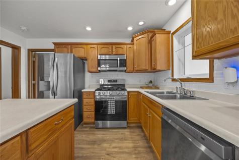 1209 Business 30 SW Mt Vernon IA 52314