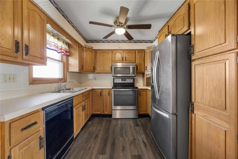 7800 Wieneke Circle Cedar Rapids IA 52404