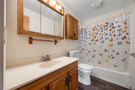 7800 Wieneke Circle Cedar Rapids IA 52404