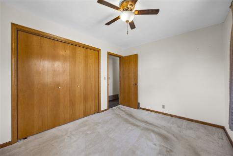 7800 Wieneke Circle Cedar Rapids IA 52404